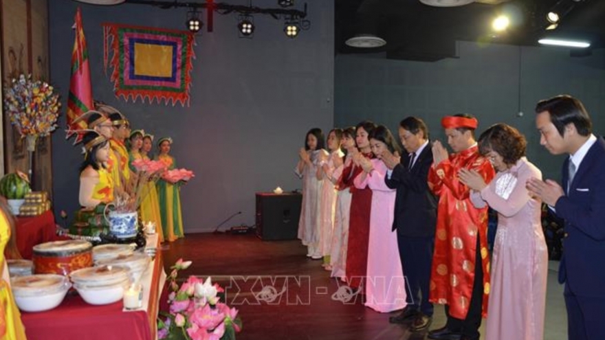 Ovs in Czech Republic, France, Malaysia and US mark Hung Kings’ Commemoration Day